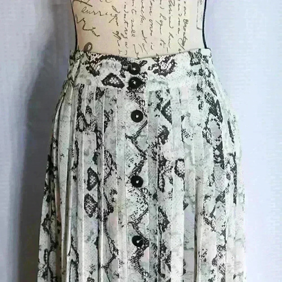 Laundry by Shelli Segal Size M midi white/snake print pleated skirt - Picture 2 of 12